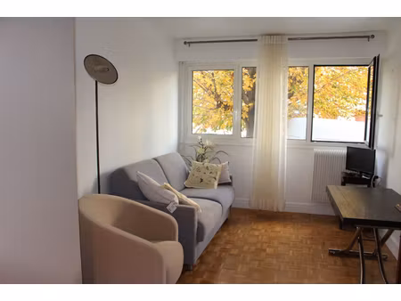 location appartement 2 pièces  47.00m²  issy