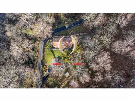 bidarray - bergerie rénovée avec charme au coeur de la nature préservée.