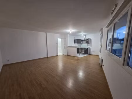 à louer appartement 68 05 m² – 898 € |croix