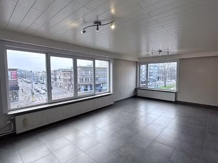 appartement te huur in borgerhout met 2 slaapkamers