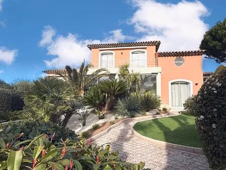 saint raphaël villa individuelle 136m2 env terrain 701m2 garage sous sol
