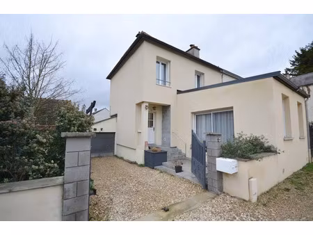 vente maison 4 pièces 94 m² à etampes-sur-marne (02400)  184 000 €