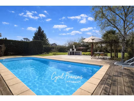 maison 8 pièces - 210 m²