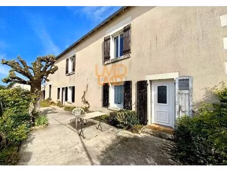 situé dans le parc naturel de la brenne