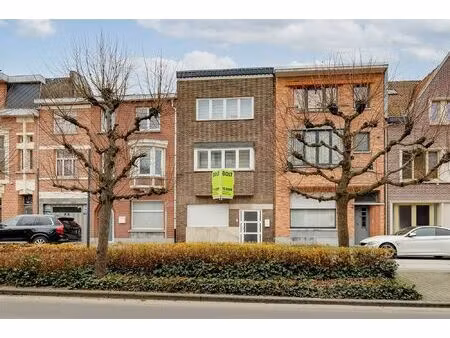 instapklaar huis met magazijn in het centrum