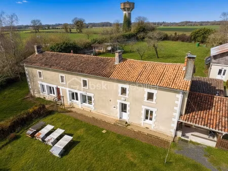 vente maison 12 pièces 286 m² à rouillé (86480)  262 500 €