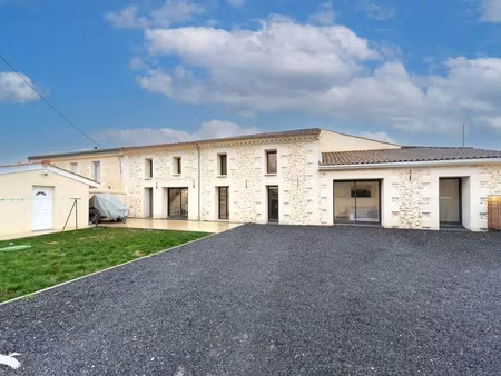 vente maison 4 pièces 140 m² à cars (33390)  298 452 €