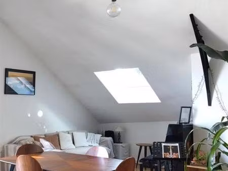 orléans  appartement dernier étage avec ascenseur  début quartier madeleine