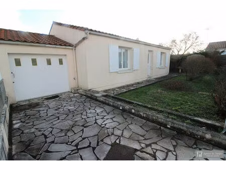 vente maison 4 pièces 78m2 pons 17800 - 147000 € - surface privée