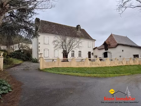 vente maison 9 pièces 208 m² à castagnede (64270)  378 000 €
