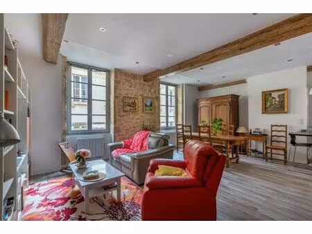 chaleureux 4 pièces de 87 m² à lyon 1er