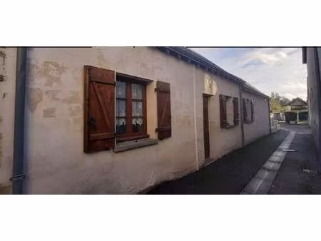 location maison à marçon (72340) : à louer / 46m² marçon