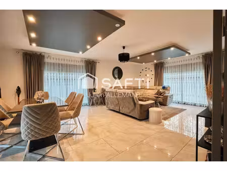 vente maison 7 pièces 180 m² à macornay (39570)  415 000 €