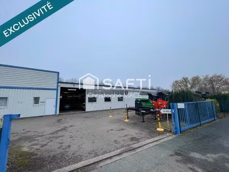 entrepôt/atelier avec bureaux