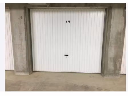 location parking à paris 12ème (75012)  130 €