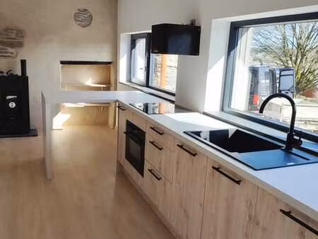 studio lumineux à louer