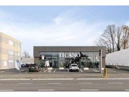 raanwinkel d'environ 640 m² dans un emplacement privilégié à