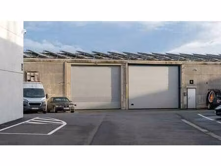 entrepôt de 200 m² à louer