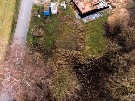 terrain à bâtir situé en zone natura 2000 – cadre verdoyant