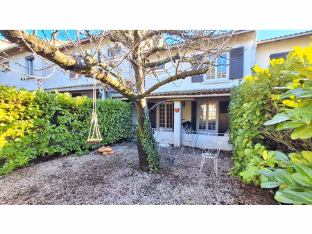 pavillon type 5 mitoyen décalé des 2 côtés + grand garage sur terrain