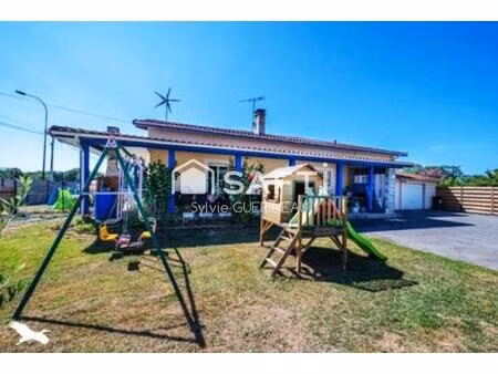 maison rénovée 136 m2 +piscine + garage sur 1500m2