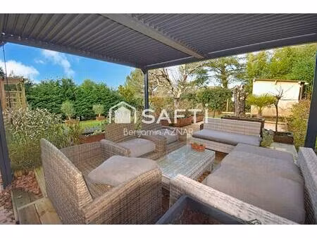 maison avec jardin et garage au centre de lévignac