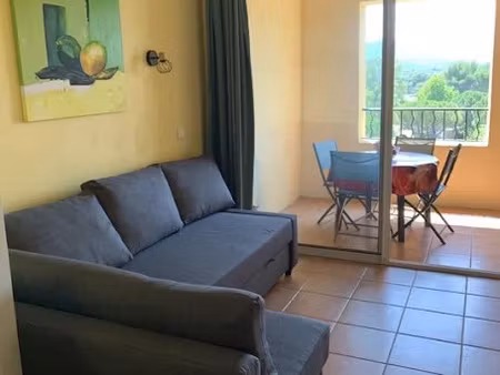 location meublée appartement 2 pièces 32 m² à mallemort (13370)  800 €