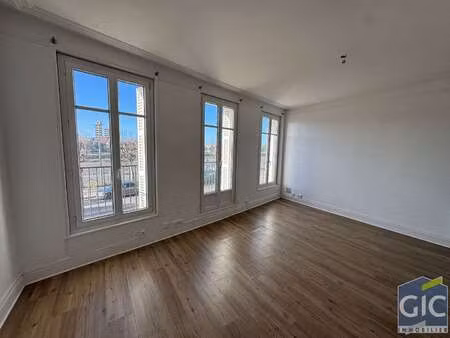 vente appartement 2 pièces à trouville-sur-mer (14360) : à vendre 2 pièces / 48m² trouvill