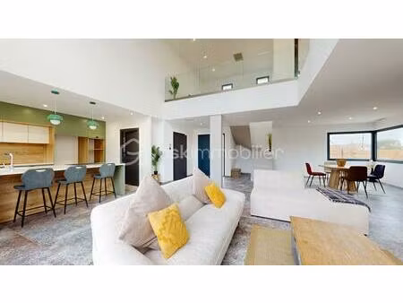 maison de 150 m² à labastide-saint-sernin