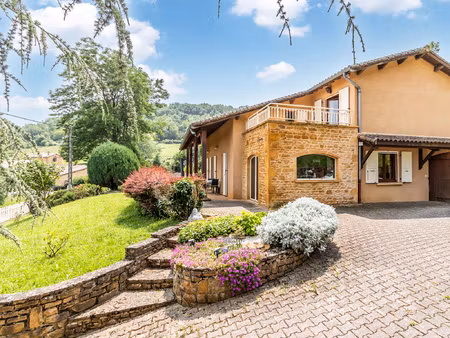 exclusivite : maison familiale avec vue imprenable et pisci