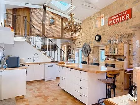 vente maison à pougne-hérisson (79130) : à vendre / 142m² pougne-hérisson