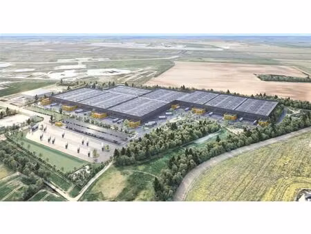 location entrepôt / local d'activités montierchaume 84 268 m²