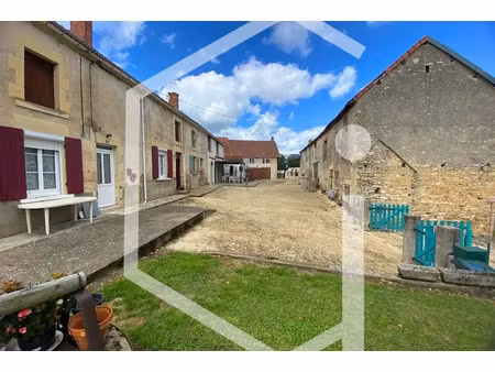 vente maison 6 pièces 176 m² à cosne-cours-sur-loire (58200)  140 000 €