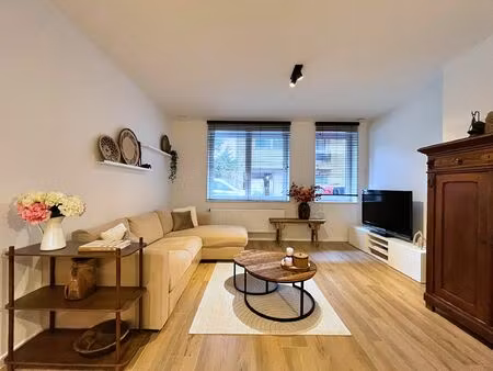 knap gelijkvloers appartement te heist-centrum