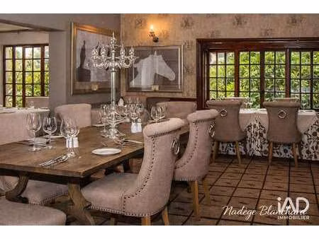 vente bureaux et commerces piscine à boutenac-touvent (17120) : à vendre piscine / 800m² b