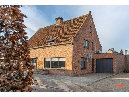 huis te koop in weelde met 2 slaapkamers