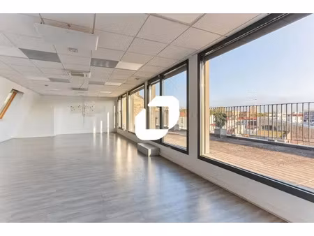 a louer  bureaux à louer proche métro 13