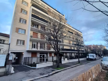 studio de 26 m2 - centre ville - villemomble -