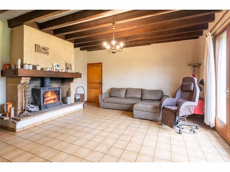 maison 3 chambres isolée  combles aménageable et dépendance