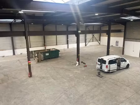 entrepôt de 1293m²