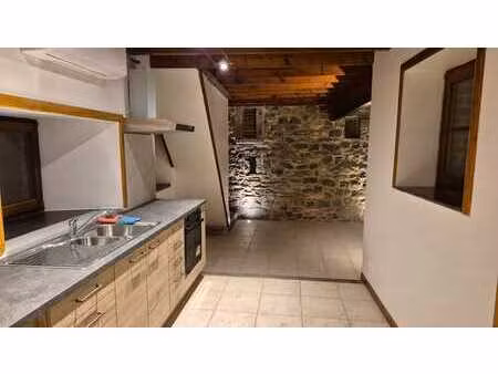 charmante petite maisonnette avec jardin à la campagne