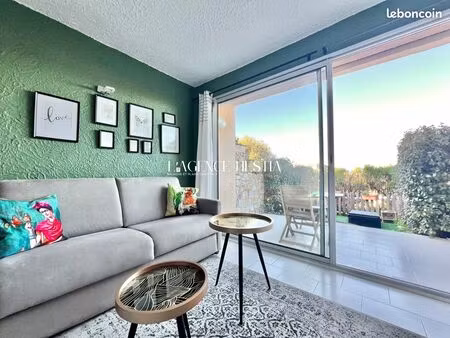 studio avec jardin vue mer