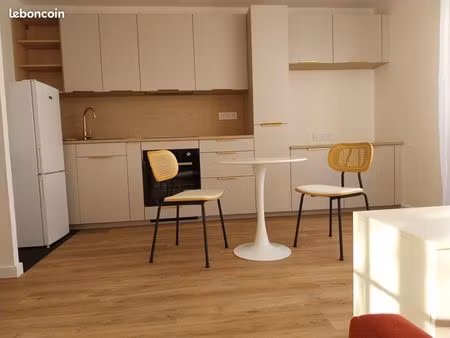 studio meublé avec coin nuit