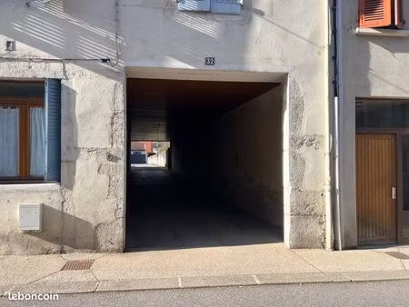 place de parking centre-ville de belley