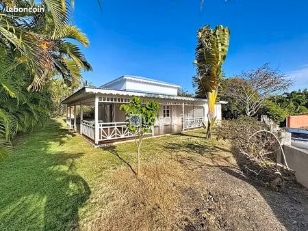 villa 4 pièces 74 m²