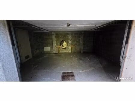 garage forges-les-bains