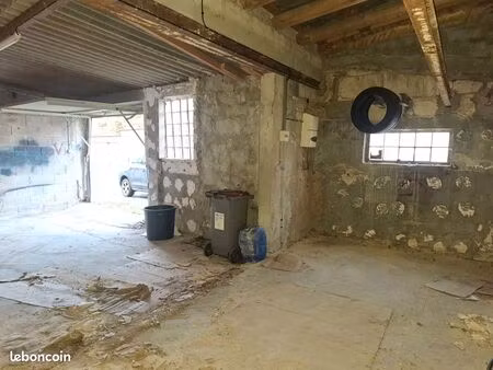 parking/box 45 m² niort