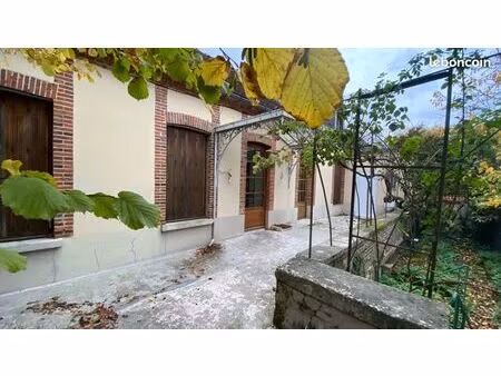 maison au centre de sézanne