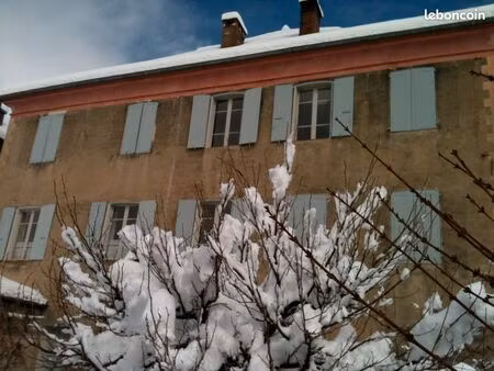 t2 la roche-des-arnauds