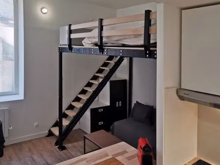 loue studio meublé 25m2